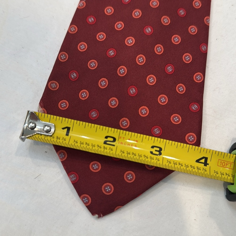 Authentic Chanel Burgundy Patterned Silk Necktie - Picture 5 of 9